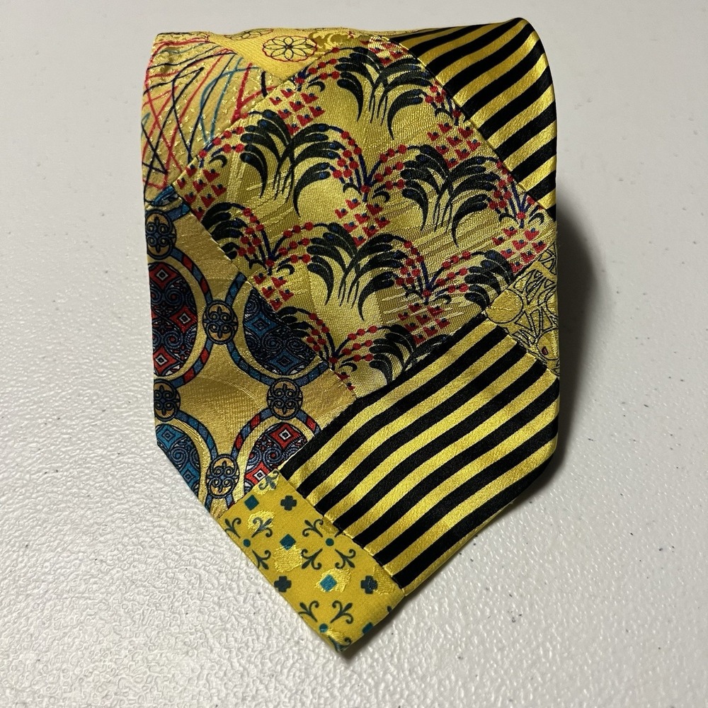 Brioni Neck Tie 100% Silk Geometric Abstract Paisley Handmade Made In Italy